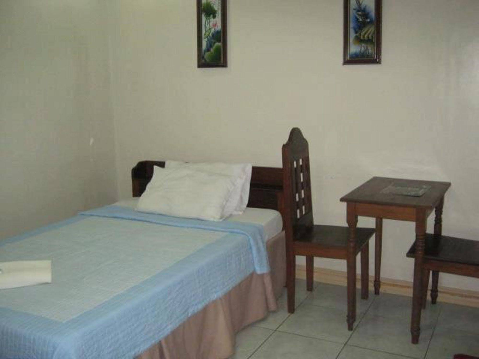 Liberty Park Pension Puerto Princesa Exterior foto